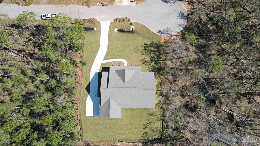 1601 Moonraker Dr, Milton, FL 32583 - #3