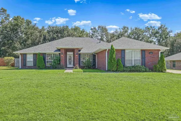 1668 Hollow Point Dr, Cantonment, FL 32533