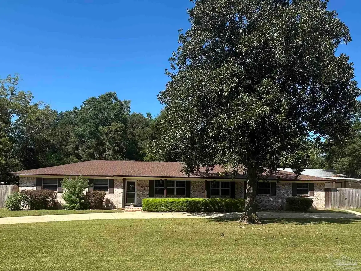 308 Vera St, Pensacola, FL 32514 - #1
