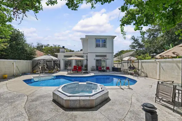 3208 Silverleaf Dr, Pensacola, FL 32504