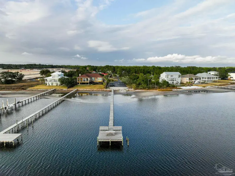 1810 W Smugglers Cove Dr, Gulf Breeze, FL 32563 - #2