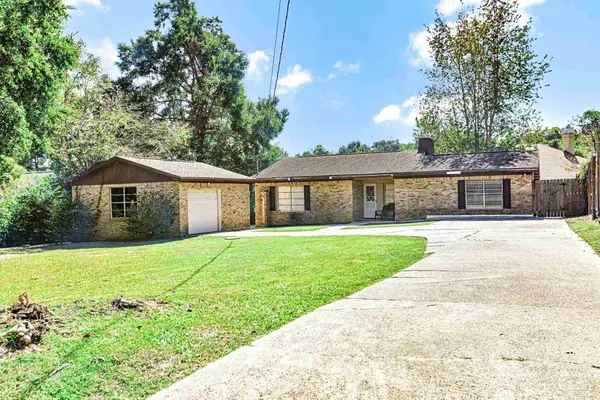 3441 Riverina Dr, Pensacola, FL 32514