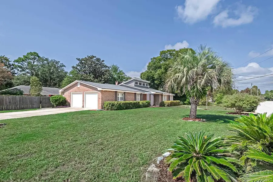 3495 Brookshire Dr, Pensacola, FL 32504 - #2