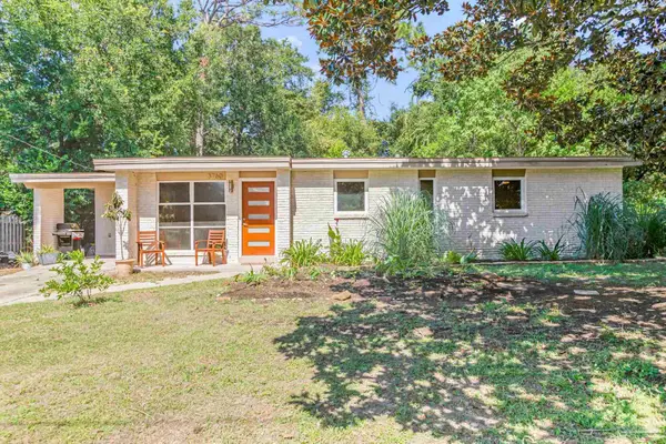 3760 Winona Dr, Pensacola, FL 32504
