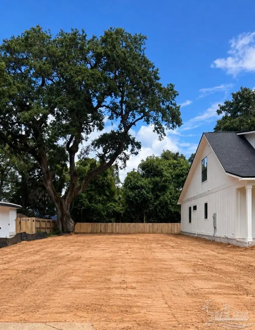 1208 E Maxwell St, Pensacola, FL 32503 - #2