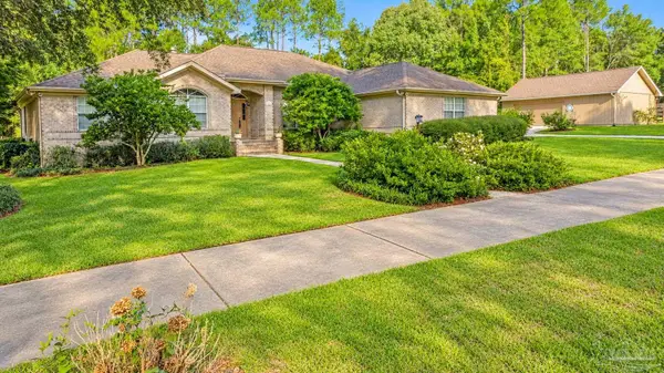 2400 Renfroe Rd, Pace, FL 32571