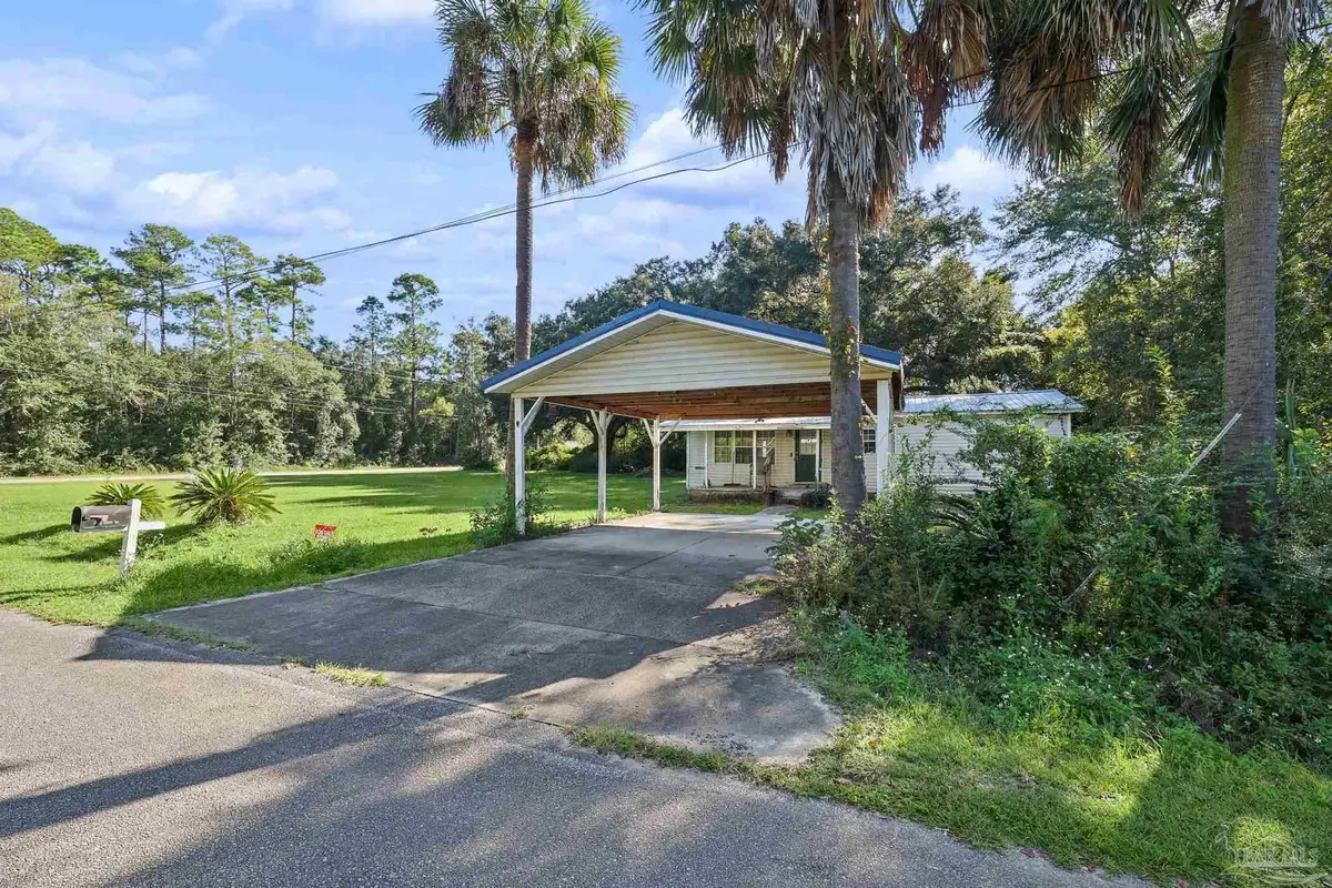 3188 Damon Dr, Milton, FL 32583 - #1