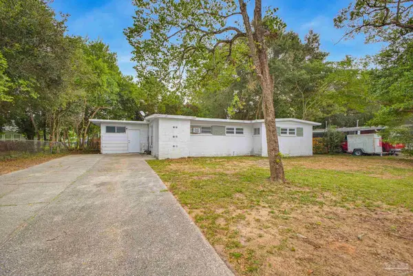 4520 Guerlain Way, Pensacola, FL 32505