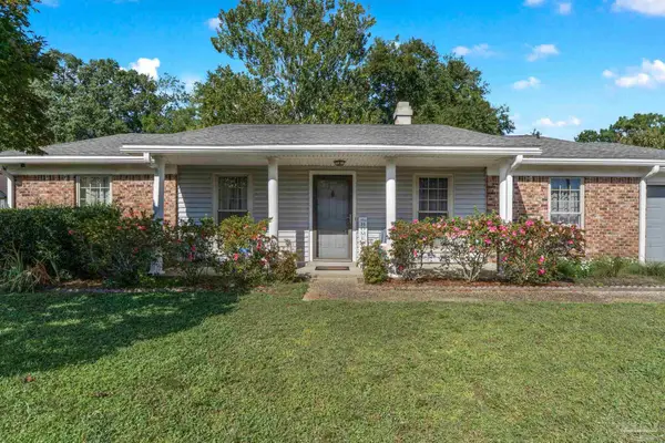 6425 Mariana Dr, Pensacola, FL 32504