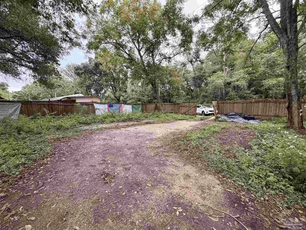 611 Bremen Ave, Pensacola, FL 32507 - #1