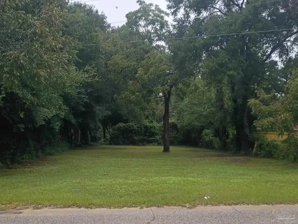 2710 W Bobe St, Pensacola, FL 32505