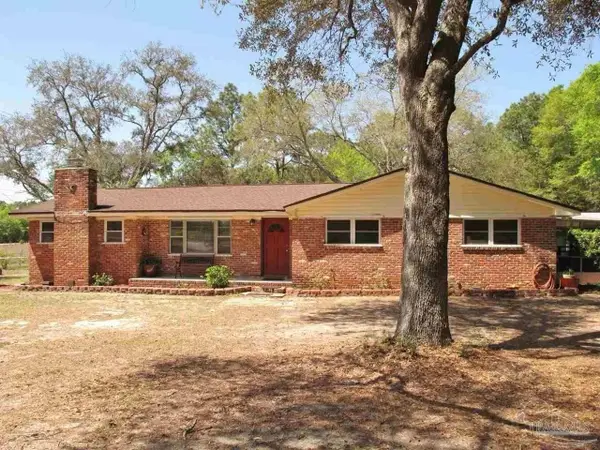 6401 Kembro Rd, Milton, FL 32570