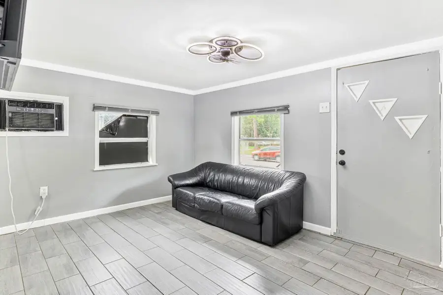 139 W Detroit Blvd, Pensacola, FL 32534 - #2