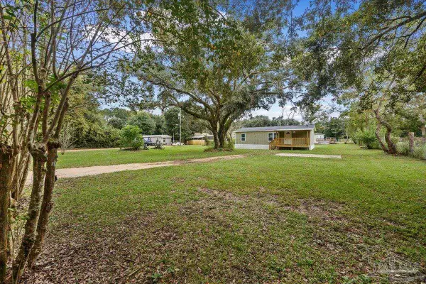 4945 Helton Ln, Pensacola, FL 32526
