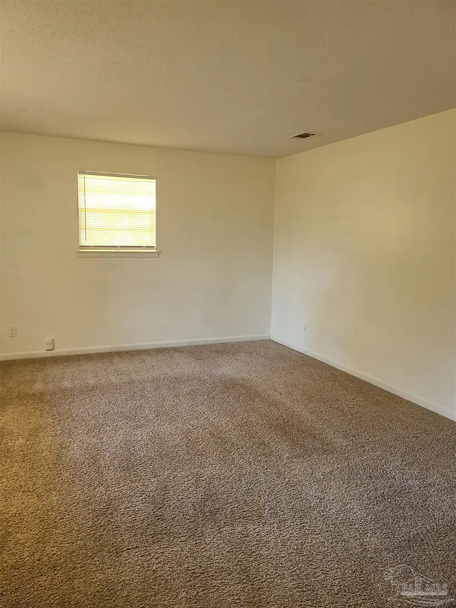 1121 Webster Dr, Pensacola, FL 32505 - #2