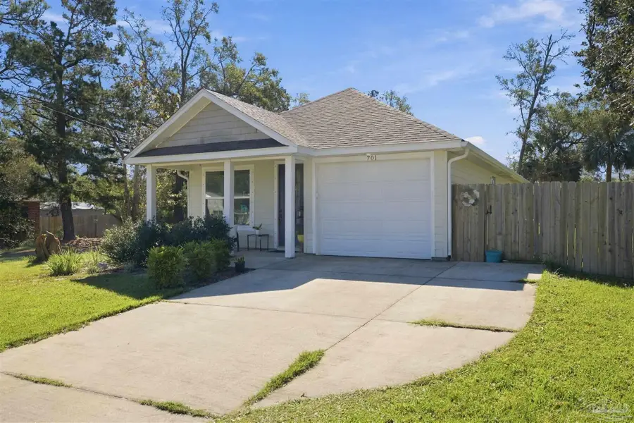 701 W Avery St, Pensacola, FL 32501 - #2