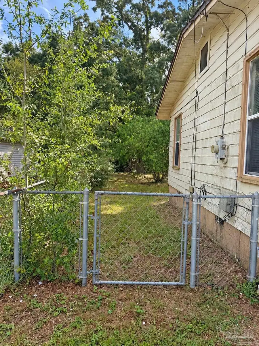 1202 N F St, Pensacola, FL 32501 - #3