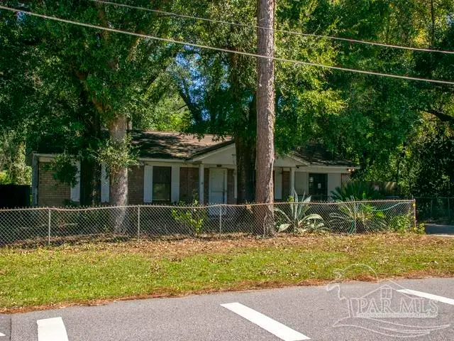 9910 Oak Haven Rd, Pensacola, FL 32526 - #1