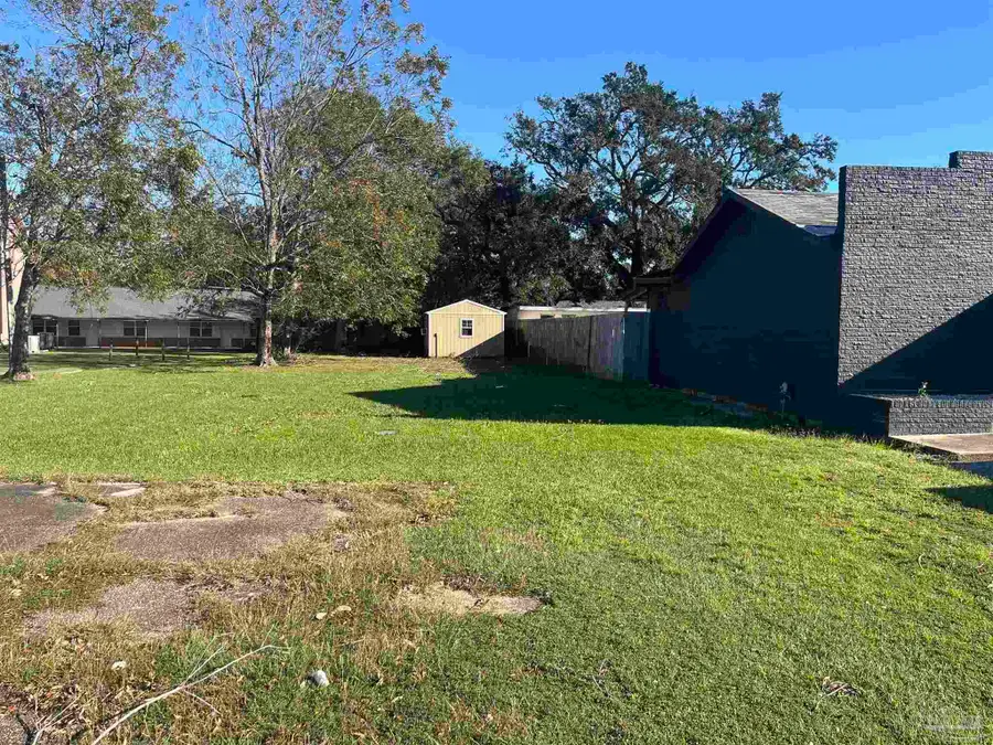806 New Warrington Rd, Pensacola, FL 32506 - #2