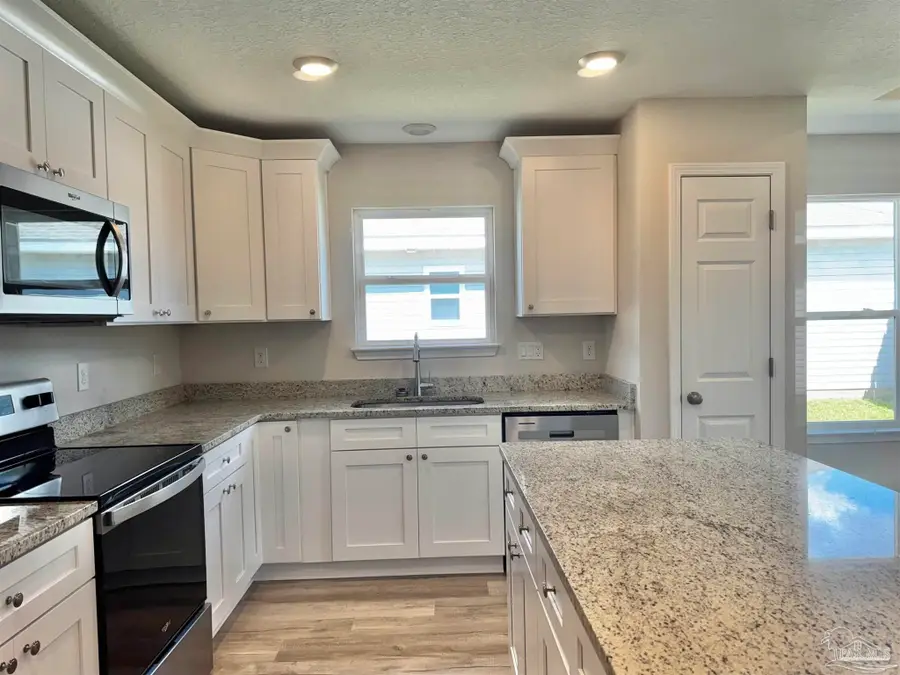 2860 N 24th Ave, Milton, FL 32583 - #3