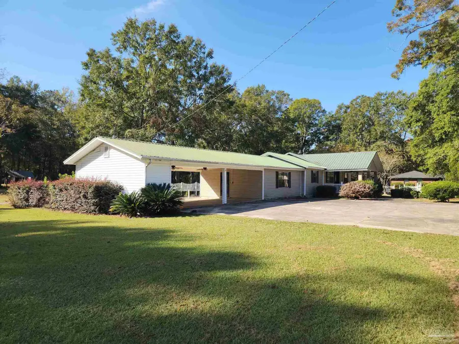 162 Fennell St, Atmore, AL 36502 - #3