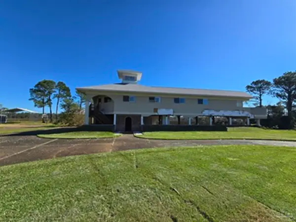 4758 Bayside Dr, Milton, FL 32583