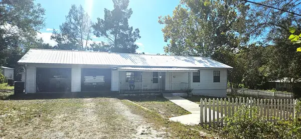 711 Nw Ave C, Carrabelle, FL 32322