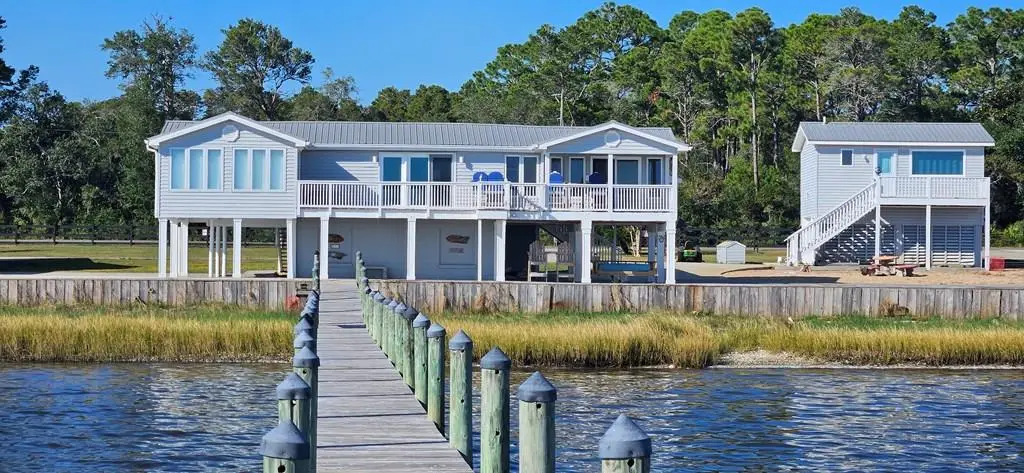 1525 Gulf Ave, Carrabelle, FL 32322 - Image #1