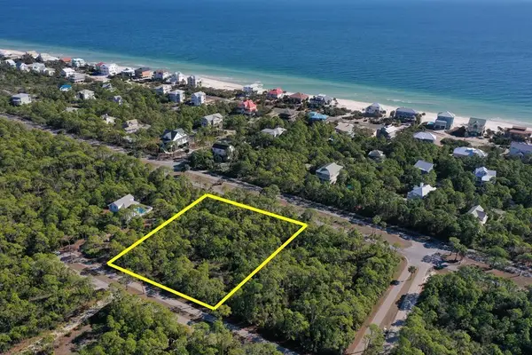 2005 Turpentine Trl, St. George Island, FL 32328