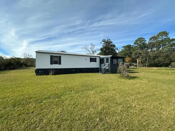 454 Bay City Rd, Apalachicola, FL 32320