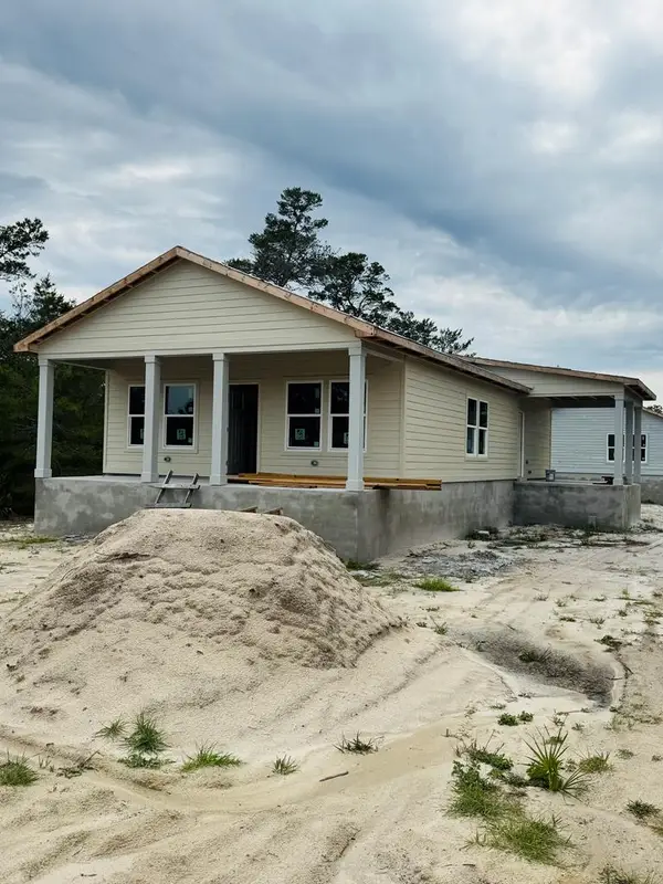 1588 Sandpiper Dr, Carrabelle, FL 32322