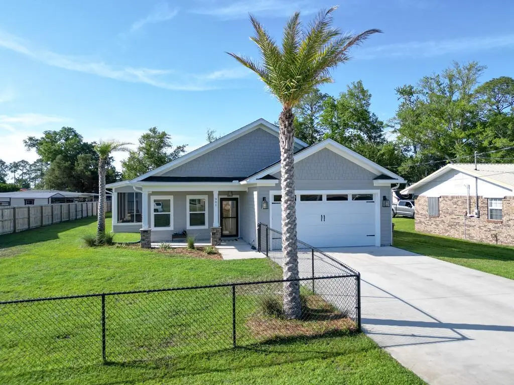 901 20th St, Port Saint Joe, FL 32456 - Image #1