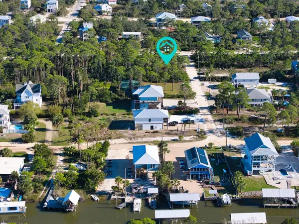 305 Palmer St, St. George Island, FL 32328