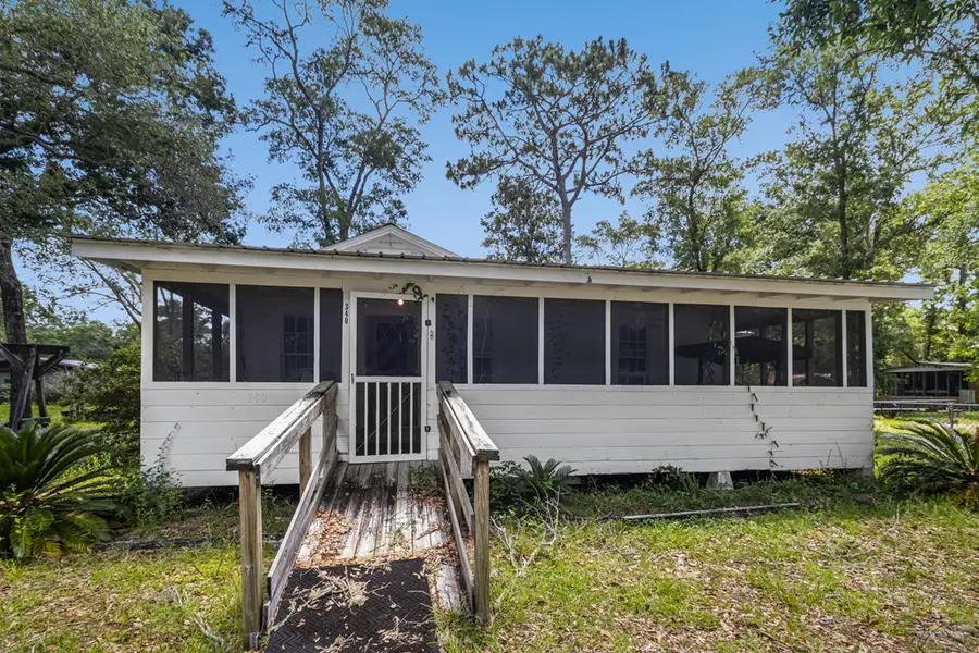 340 S Squirrel Ave, Wewahitchka, FL 32465 - Image #3