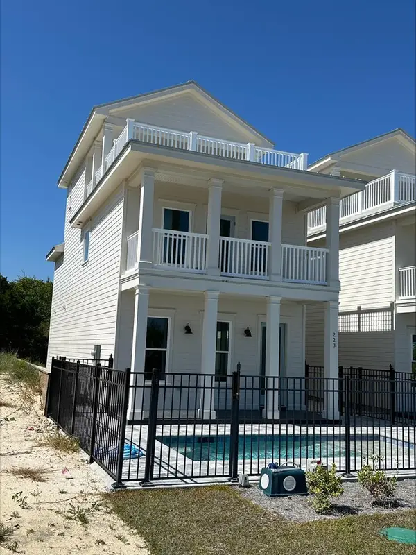 223 W Gulf Beach Dr, St. George Island, FL 32328
