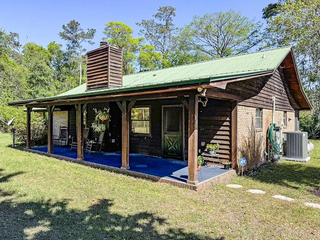 38 E M Davis Dr, Sopchoppy, FL 32358 - Image #1