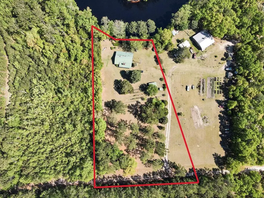 38 E M Davis Dr, Sopchoppy, FL 32358 - Image #2