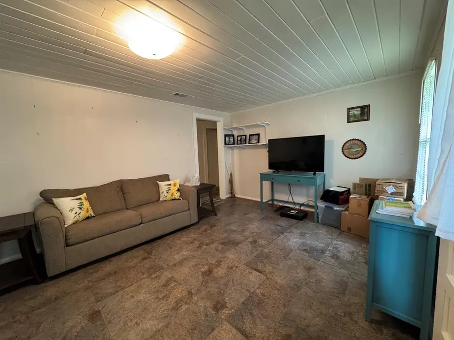 126 Arrowhead Cir, Wewahitchka, FL 32465 - Image #3