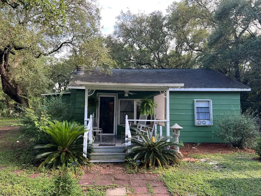 578 Brownsville Rd, Apalachicola, FL 32320 - Image #3