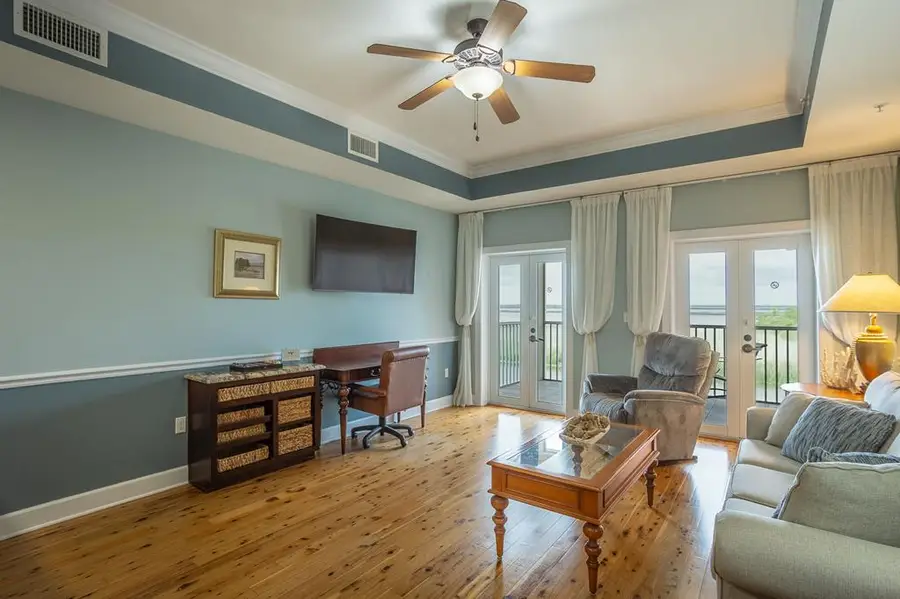 329 Water St, Apalachicola, FL 32320 - Image #2