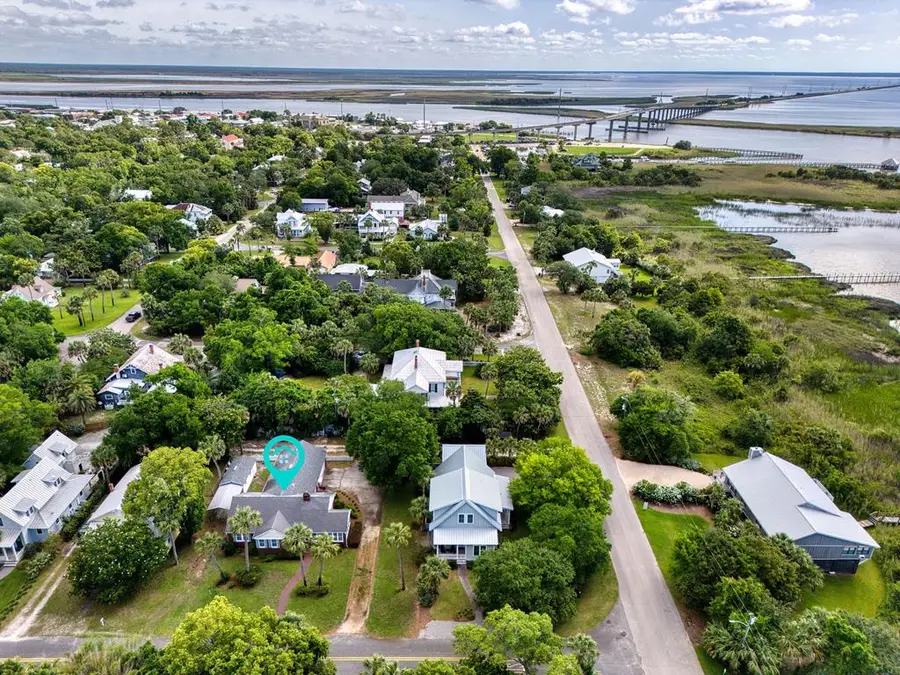 9 11th St, Apalachicola, FL 32320 - Image #2