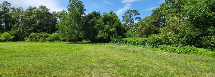 135 Daisey St, Eastpoint, FL 32328 - Image #2