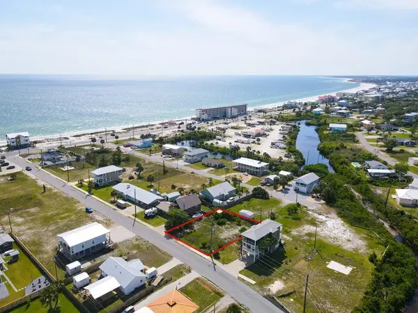 117 15th St, Mexico Beach, FL 32456