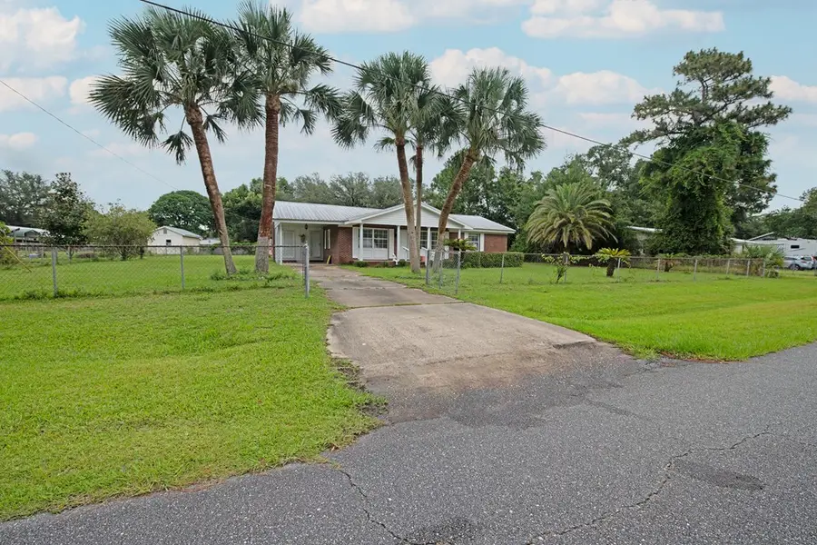 41 Thomas Dr, Apalachicola, FL 32320 - Image #2