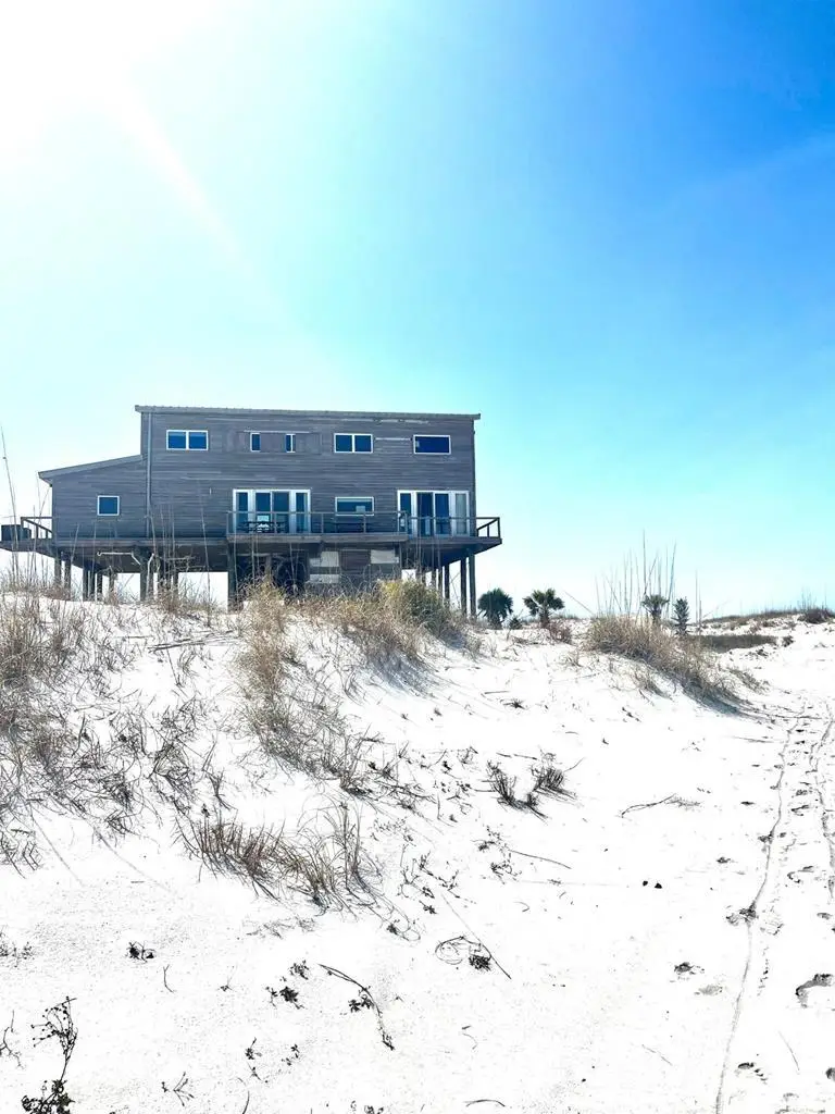 1973 Gulf Shore Dr, Carrabelle, FL 32322 - Image #2