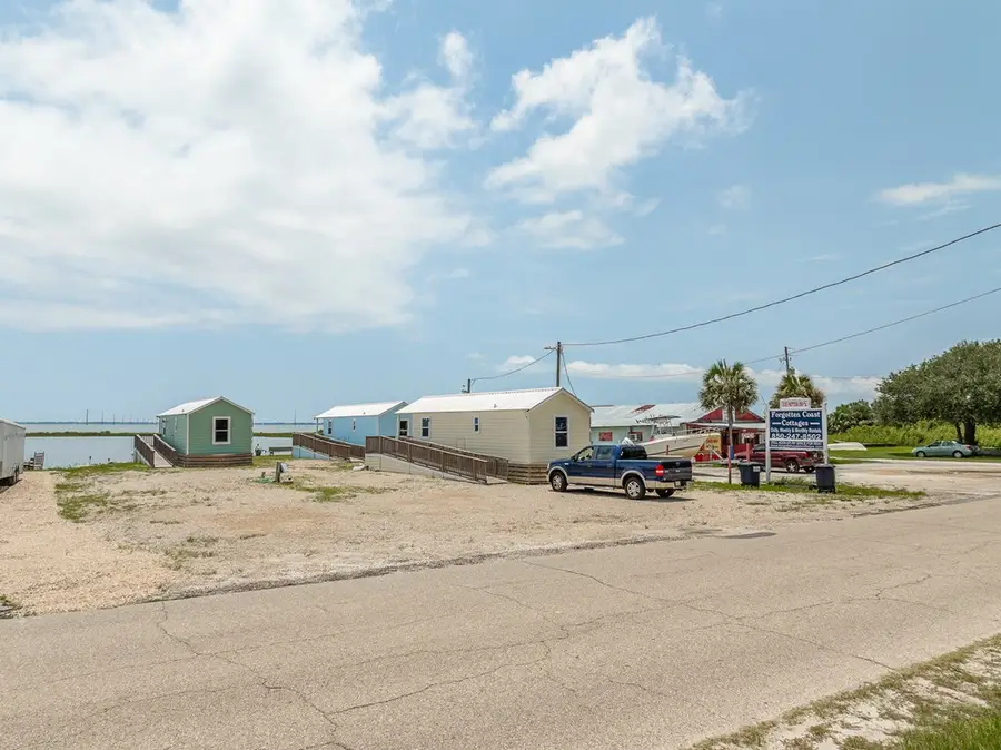 332 Patton Dr, Eastpoint, FL 32328 - Image #2