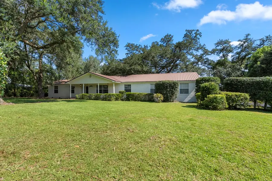 480 Lake View Dr, Wewahitchka, FL 32465 - Image #2
