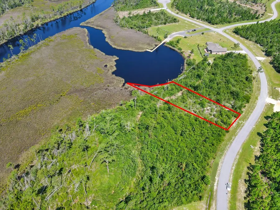 513 Wide Water Cir, Wewahitchka, FL 32465 - Image #2