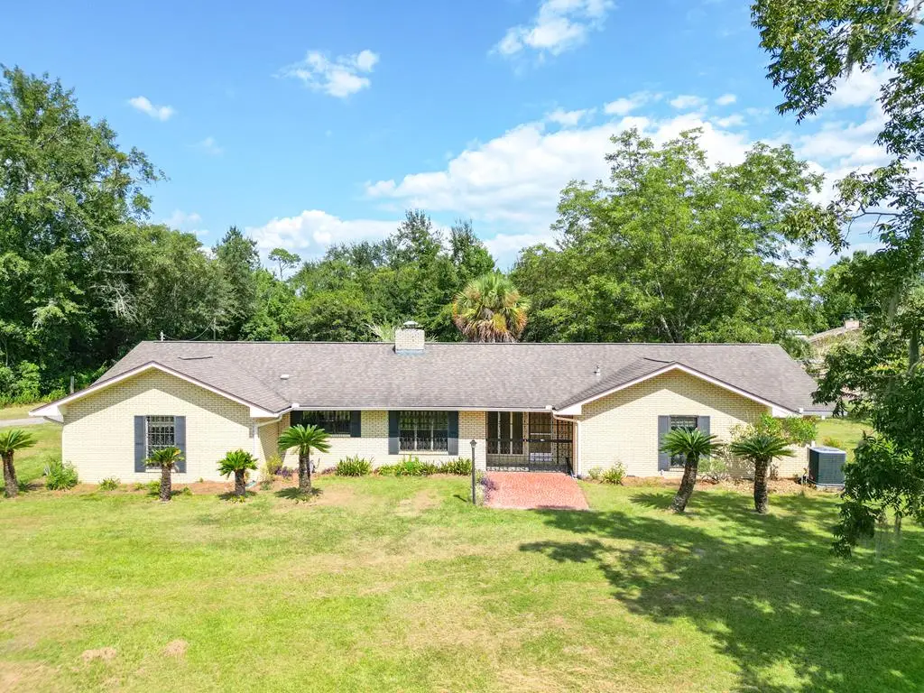 673 W River Rd, Wewahitchka, FL 32465 - Image #1