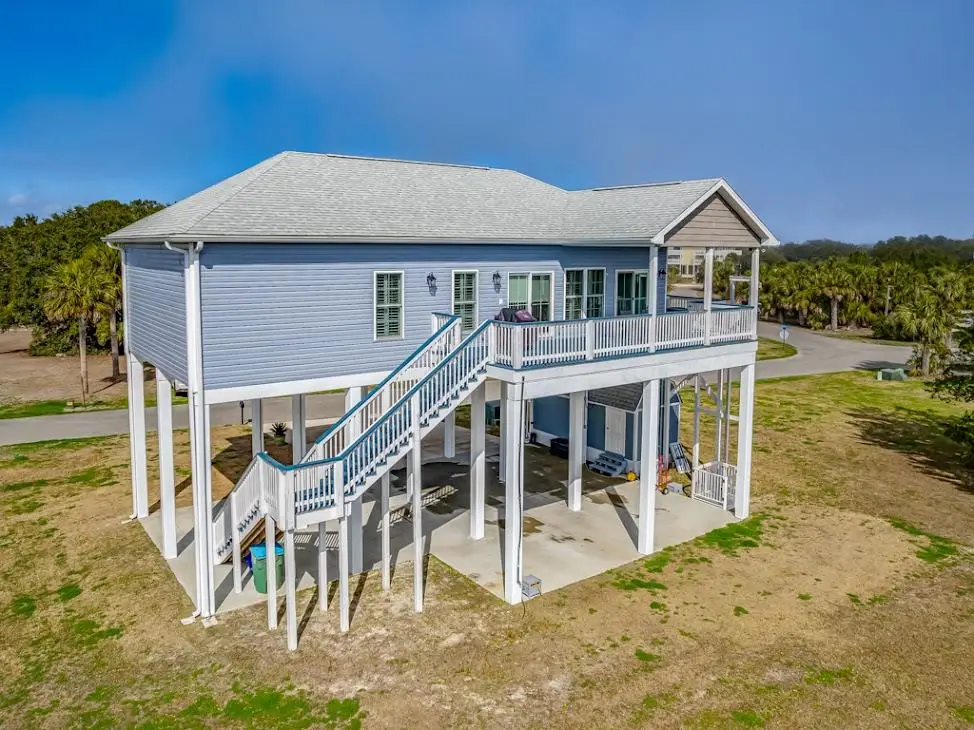 49 Harbour Point Dr, Crawfordville, FL 32327 - Image #1